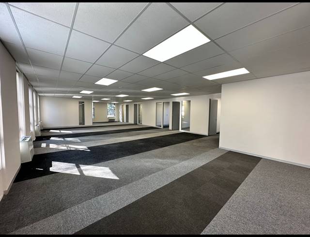 2,000M² OFFICE TO LET IN ROSEBANK